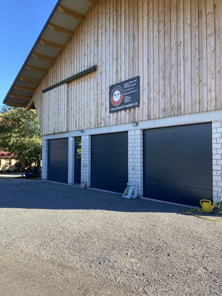 Sektionaltore Mamishaus – Foto 1